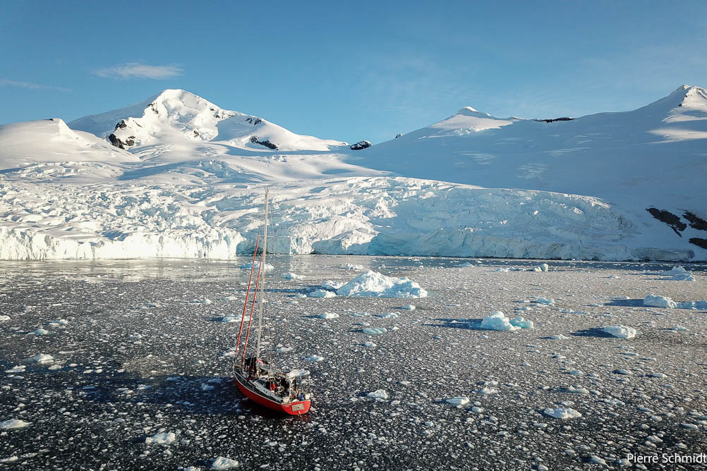 ski and sail in the Antarctica Peninsula
